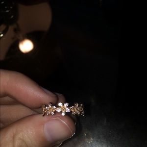 Pandora daisy rose gold ring